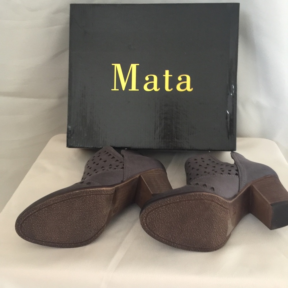 NIB Mata Booties - Picture 3 of 3